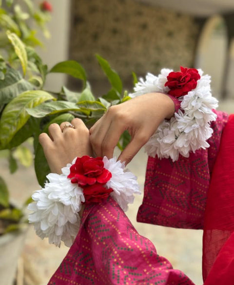 Polyester Fabric Artificial Gajra Set (2 pcs)