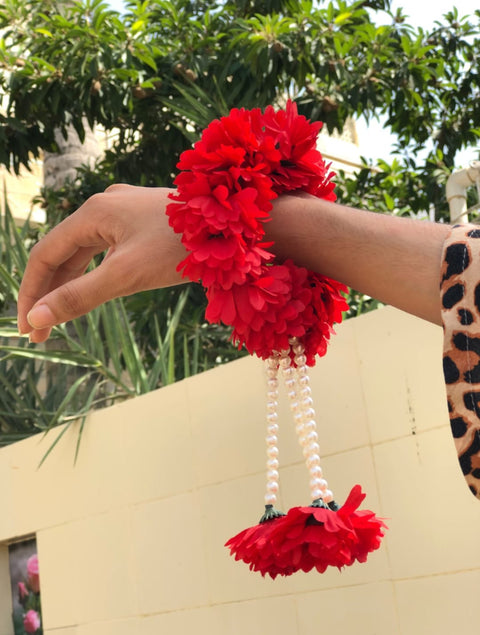 Artificial Flowers Hand Gajra 2pcs with white pearls Different colour available