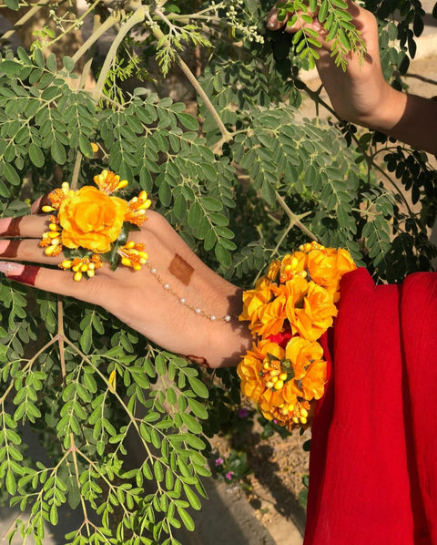 Artificial Flowers Hand Gajra with Ring (1 pcs) #- BJS04