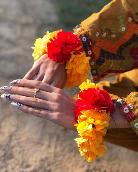 Artificial flower Hand Gajra Made With Polyester fabric (2pcs)