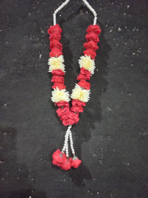 Artificial Flowers Mala – (1 pc) Velvet flowers & Plastic Fusion Finishing #-504