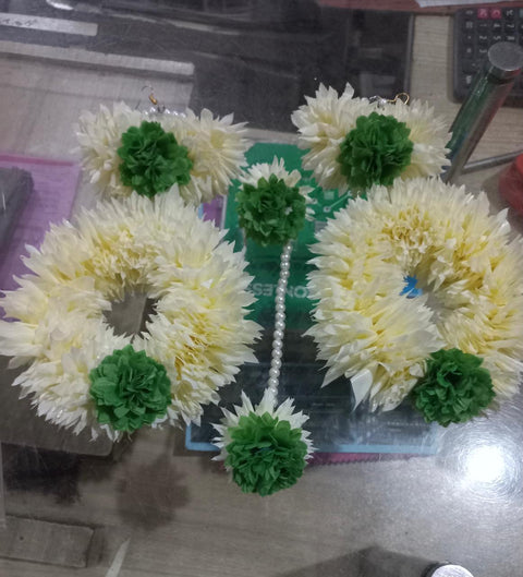 Bridal Artificial Flower Gajra Jewellery Set /Kangan / Bangles in different colour and used Multi fuction #-BJS01